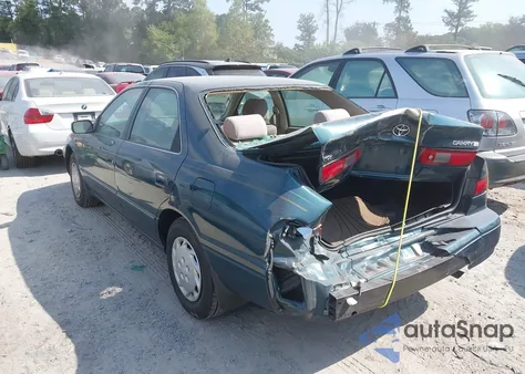 1998 Toyota Camry Le из США, поврежденный, VIN 4T1BG22K5WU307904